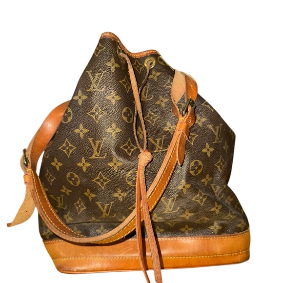 Louis Vuitton Noe Monogram Vintage Bucket Bag - Picture 3 of 11